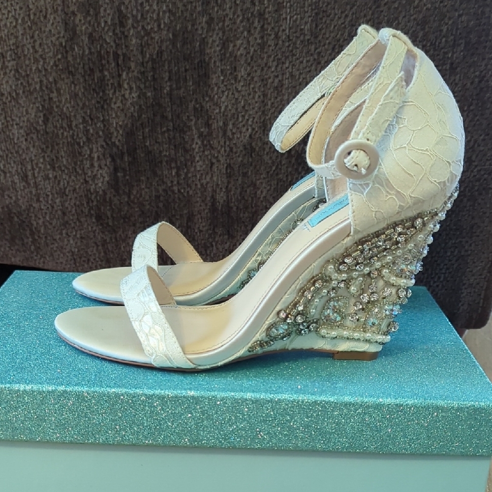 Elegant Cream Wedge Sandals